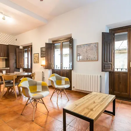 Tuguest San Cecilio Apartment